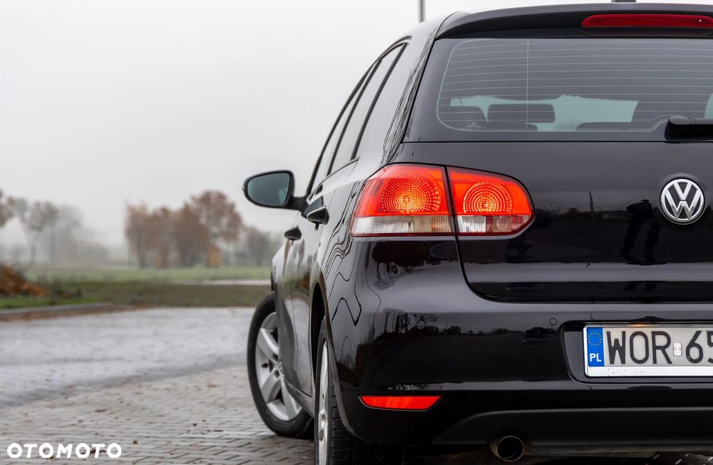 Volkswagen Golf 1.6 TDI DPF Comfortline - 11