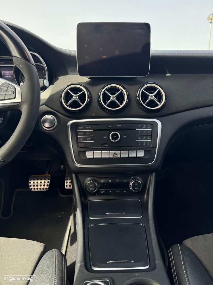 Mercedes-Benz CLA 220 d 4Matic 7G-DCT AMG Line - 12