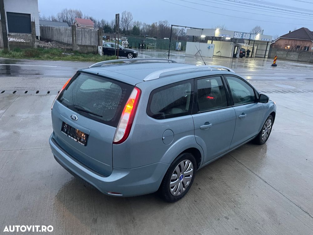 Ford Focus Turnier 1.6 TDCi DPF SYNC Edition - 17