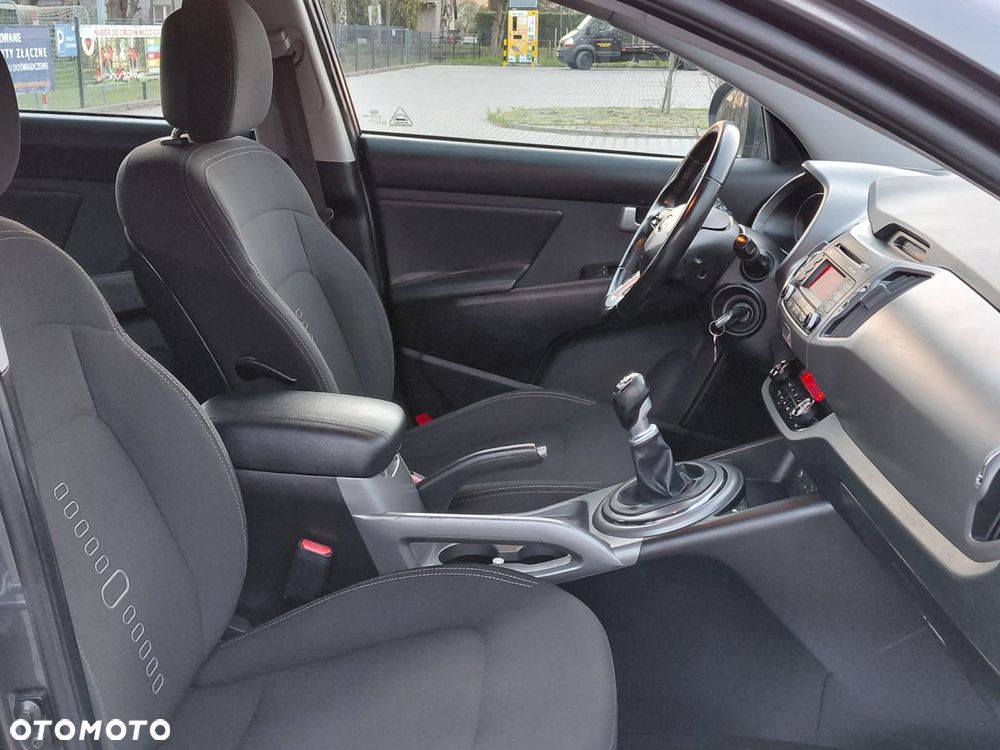 Kia Sportage 2,0 CRDI AWD Dream-Team Edition - 18