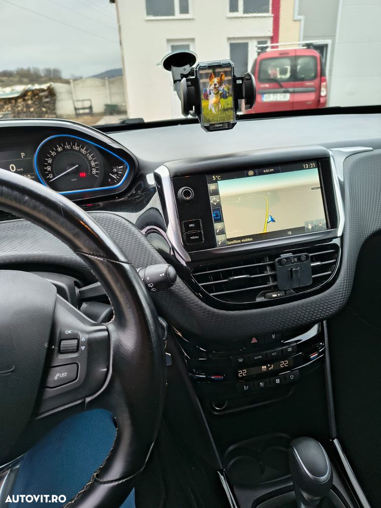 Peugeot 2008 1.2 PureTech Turbo EAT6 S&S Allure - 8