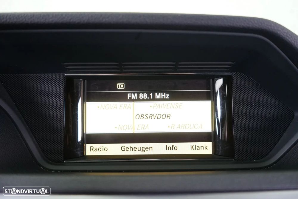 Mercedes-Benz E 220 CDi Avantgarde BlueEfficiency Auto - 35