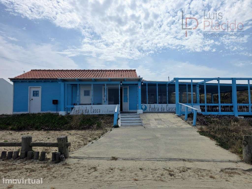 RESTAURANTE EM FRENTE À PRAIA - Grande imagem: 2/49