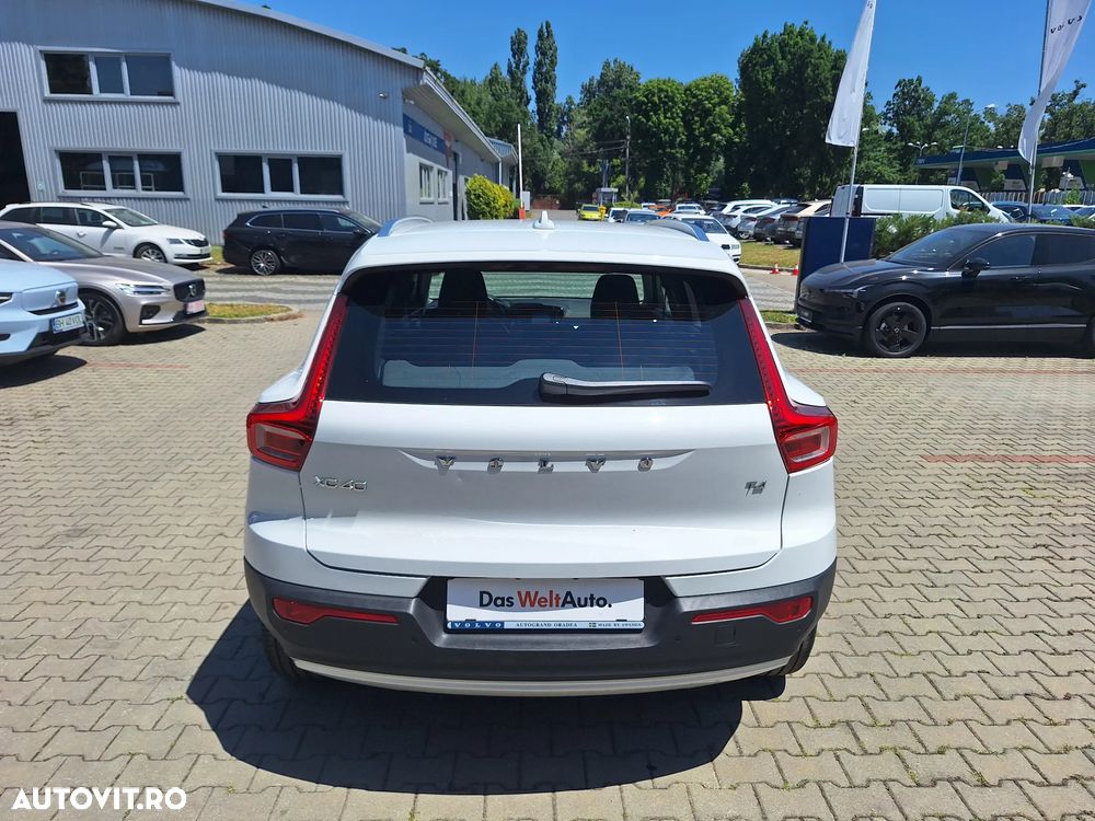 Volvo XC 40 T4 Geartronic Momentum Pro - 13