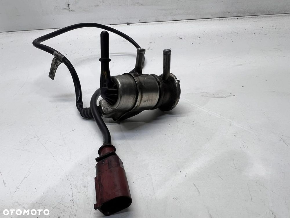 WTRYSKIWACZ WTRYSK ADBLUE AUDI A4 B9 A5 A6 C7 2.0 TDI 04L131113S - 3