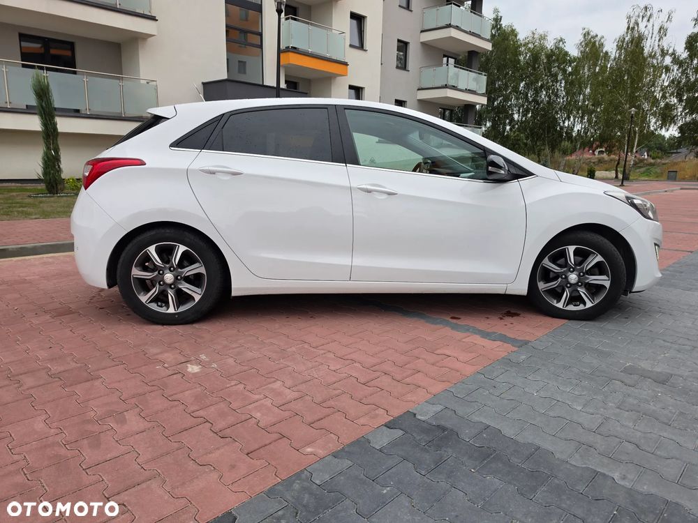 Hyundai i30 1.6 GDI BlueDrive Premium - 23