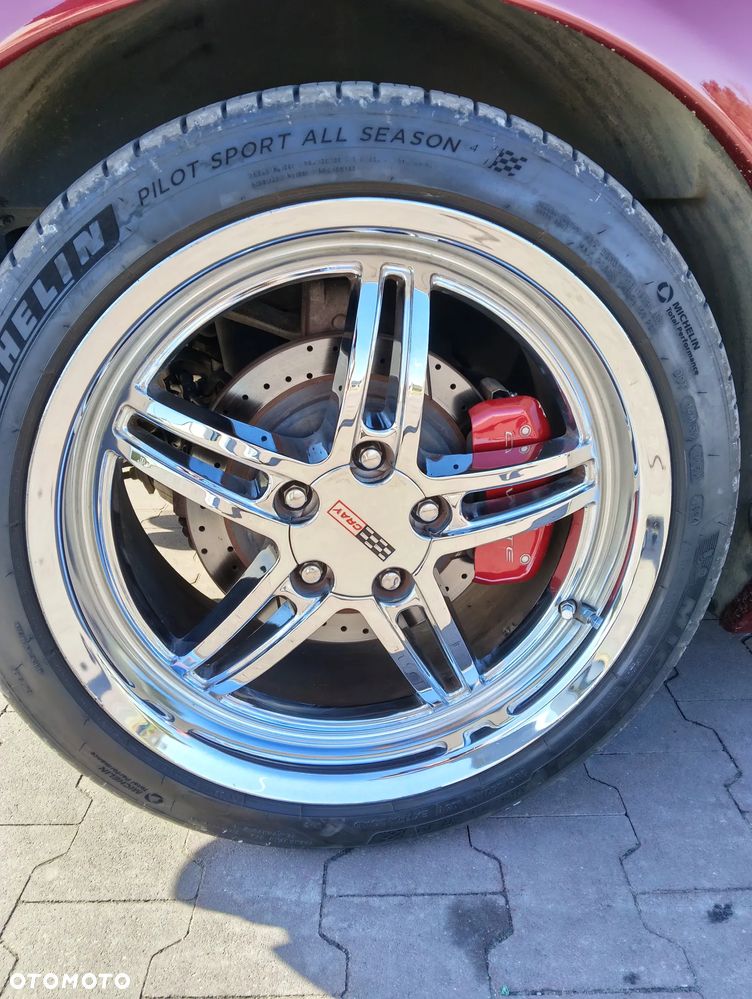 Chevrolet Corvette - 13