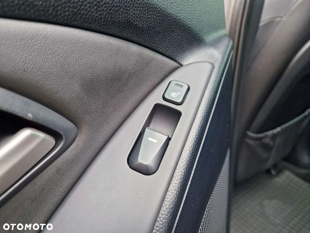 Hyundai ix35 2.0 2WD Comfort - 22