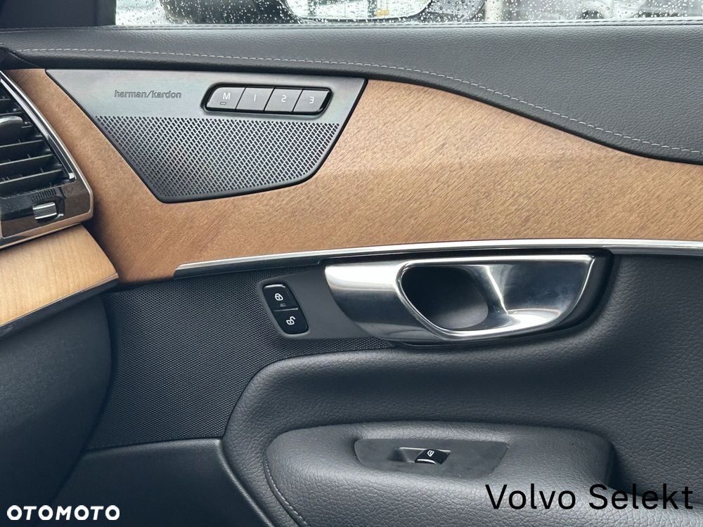 Volvo XC 90 - 25