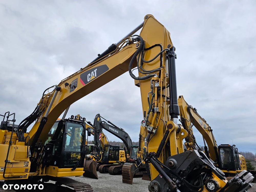 Caterpillar 325 FL CR - 9
