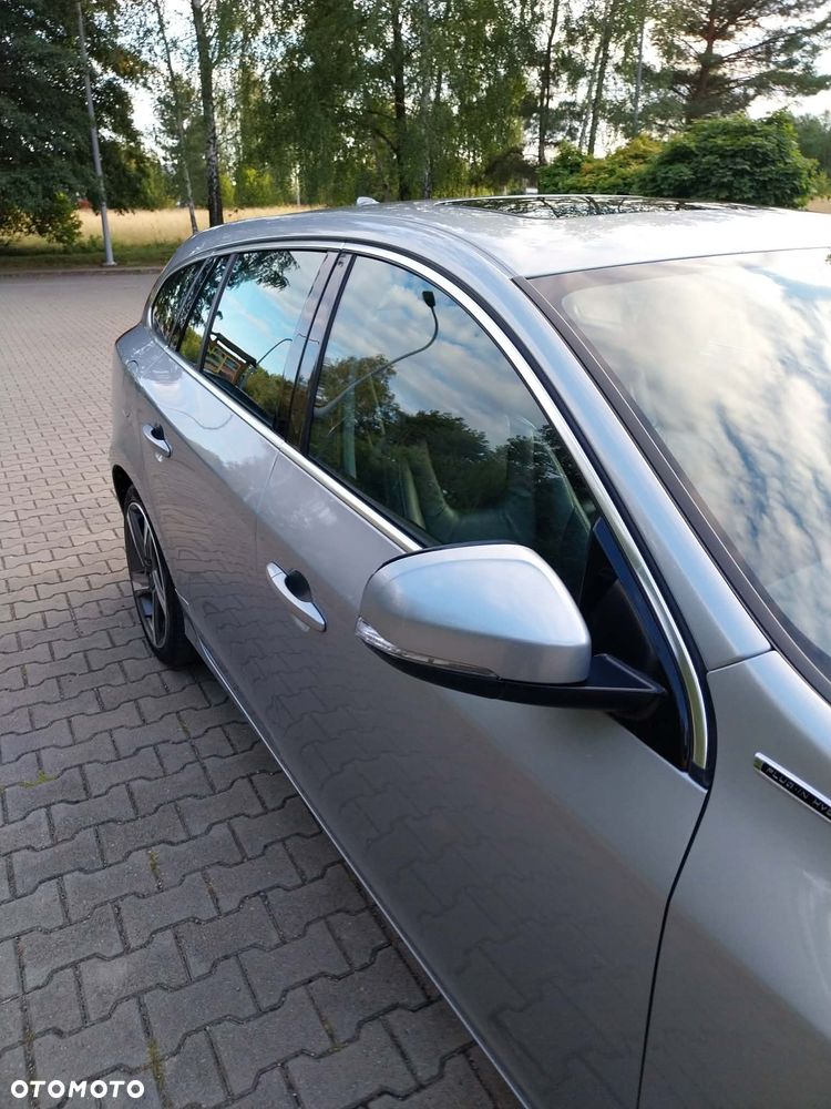 Volvo V60 D5 AWD R-Design Summum - 28