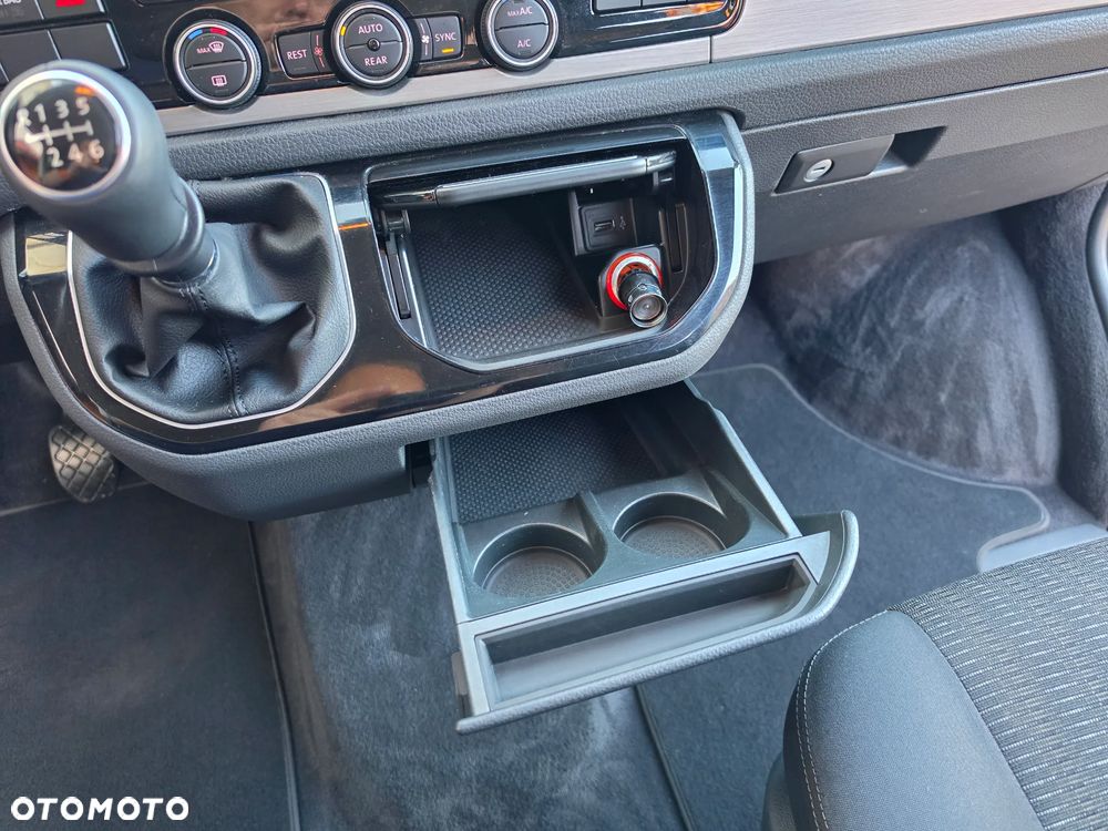 Volkswagen Multivan 2.0 TDI L1 Comfortline - 32