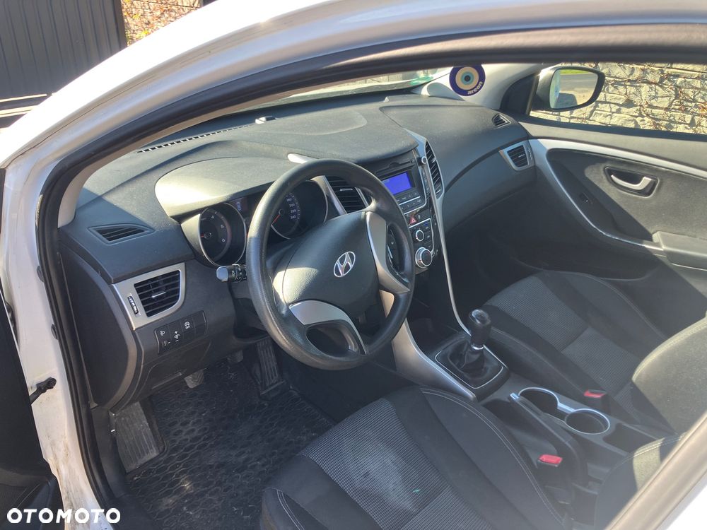 Hyundai i30 blue 1.6 CRDi Trend - 3