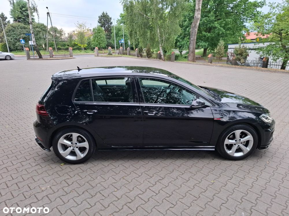 Volkswagen Golf 2.0 TDI R-Line DSG - 9