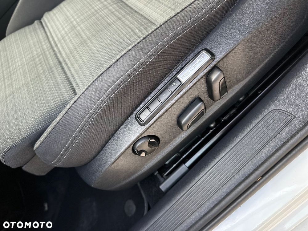 Volkswagen Passat 2.0 TDI BMT Comfortline DSG7 - 38