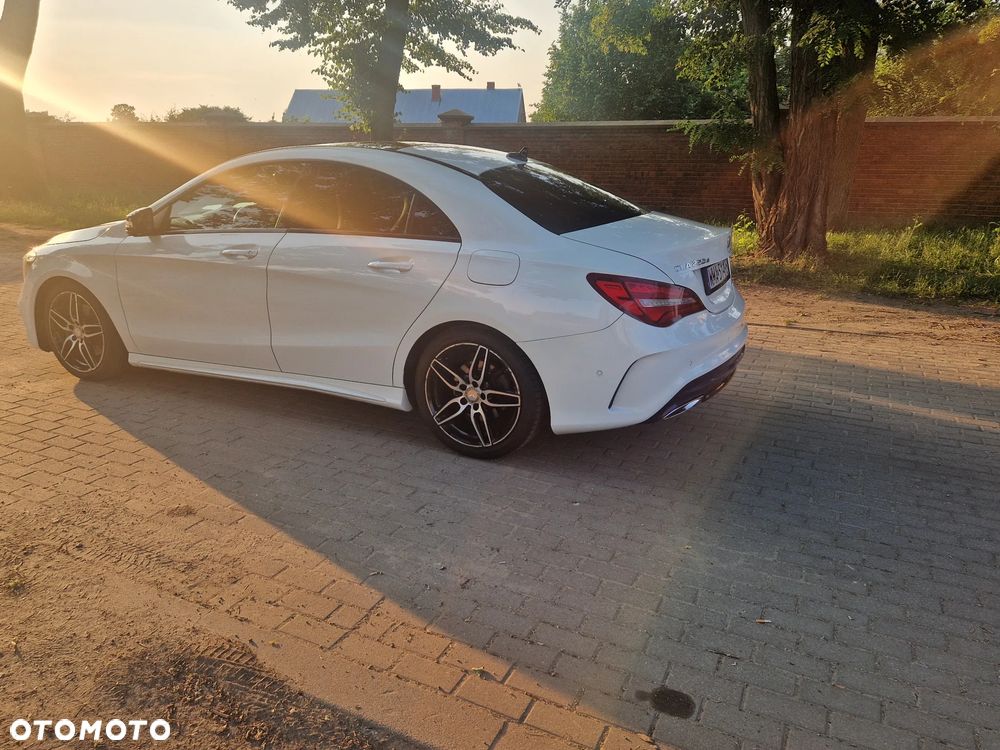 Mercedes-Benz CLA 220 d 7G-DCT AMG Line - 11