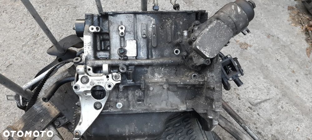 Blok silnika Wał plus trzy korbowody 1.6 tdci 1.6 hdi g8da 10jb24 - 1