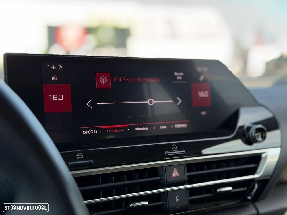 Citroën C4 BlueHDi 130 Stop&Start EAT8 SHINE - 25