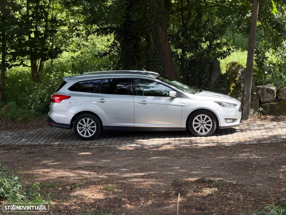 Ford Focus SW 1.0 EcoBoost S&S TITANIUM - 8