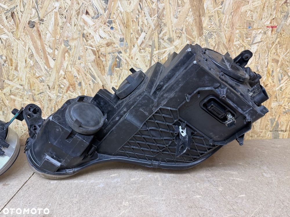 LAMPA LEWA PRAWA KOMPLET XENON SKODA YETI 5L1941015B 5L1941016B - 35