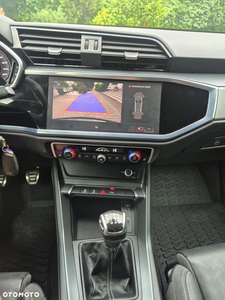 Audi Q3 35 TDI S line - 24