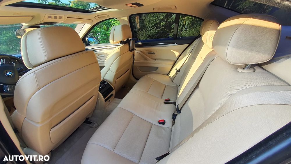 BMW Seria 5 525d xDrive Touring - 15