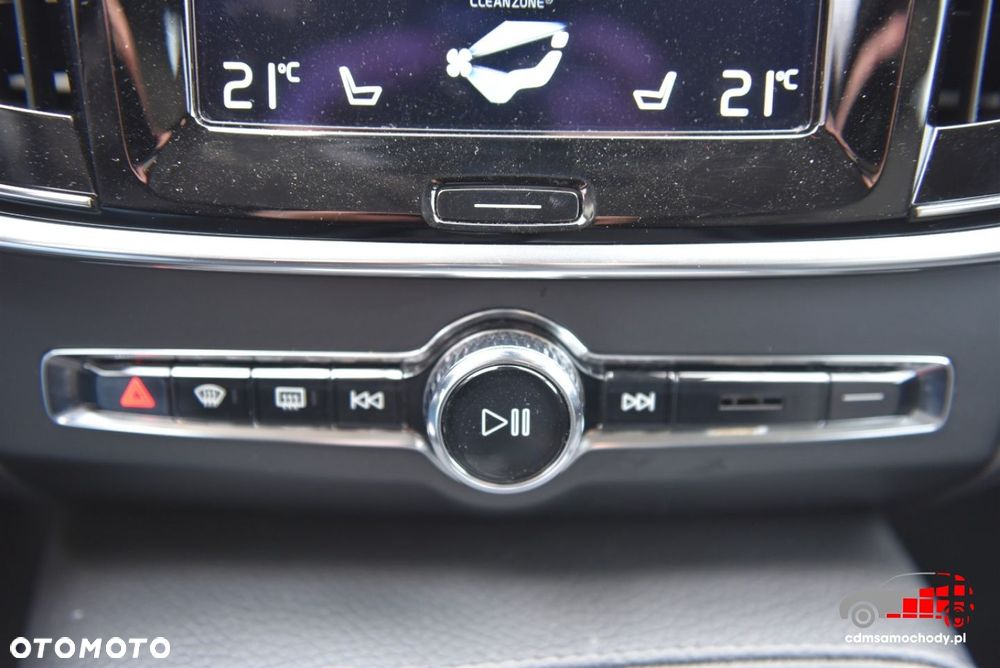 Volvo V90 T5 Momentum - 27