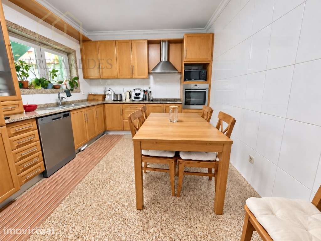 Moradia em banda T3+1 com terraço, perto da praia - para comprar em... - Grande imagem: 4/15