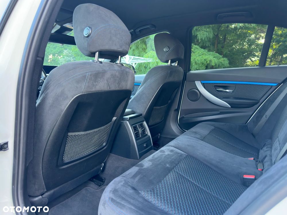 BMW Seria 3 330i xDrive M Sport Sport - 19