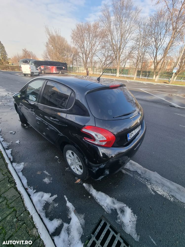 Peugeot 208 1.4 HDi FAP Style - 4