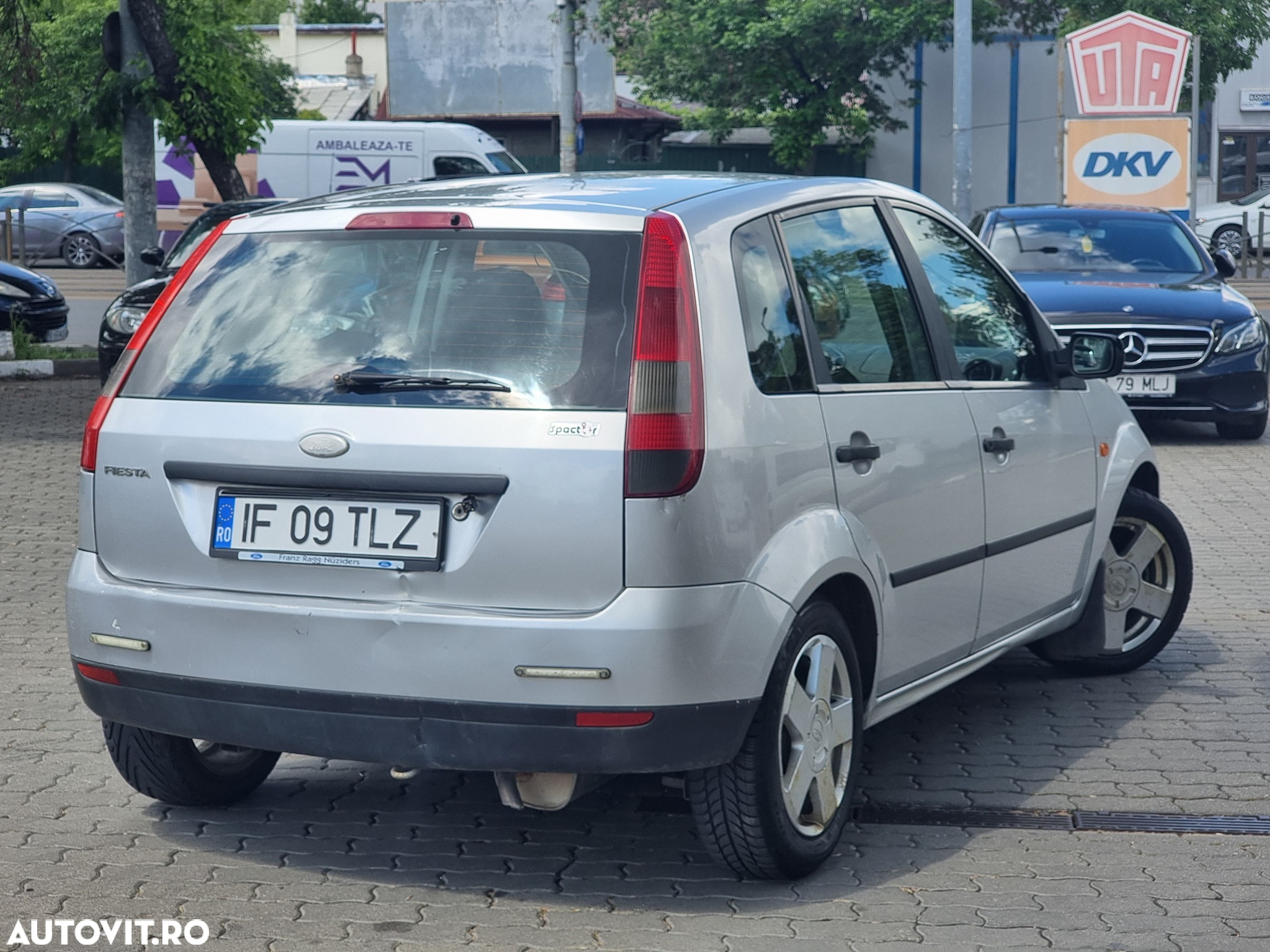 Ford Fiesta 1.3i - 4