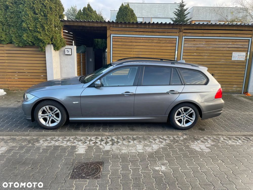 BMW Seria 3 318i - 2