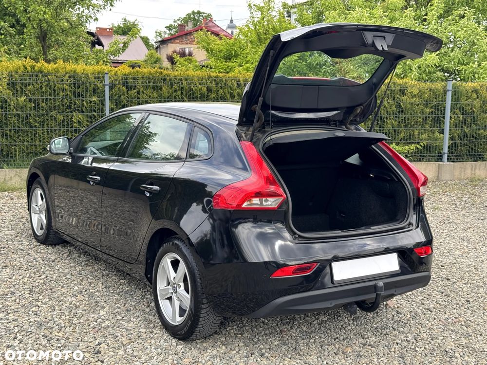 Volvo V40 D2 Momentum - 26