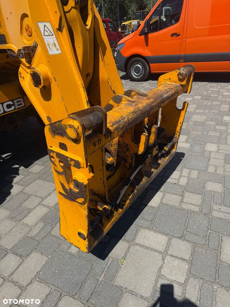 JCB 550-80 AGRI PLUS - 10
