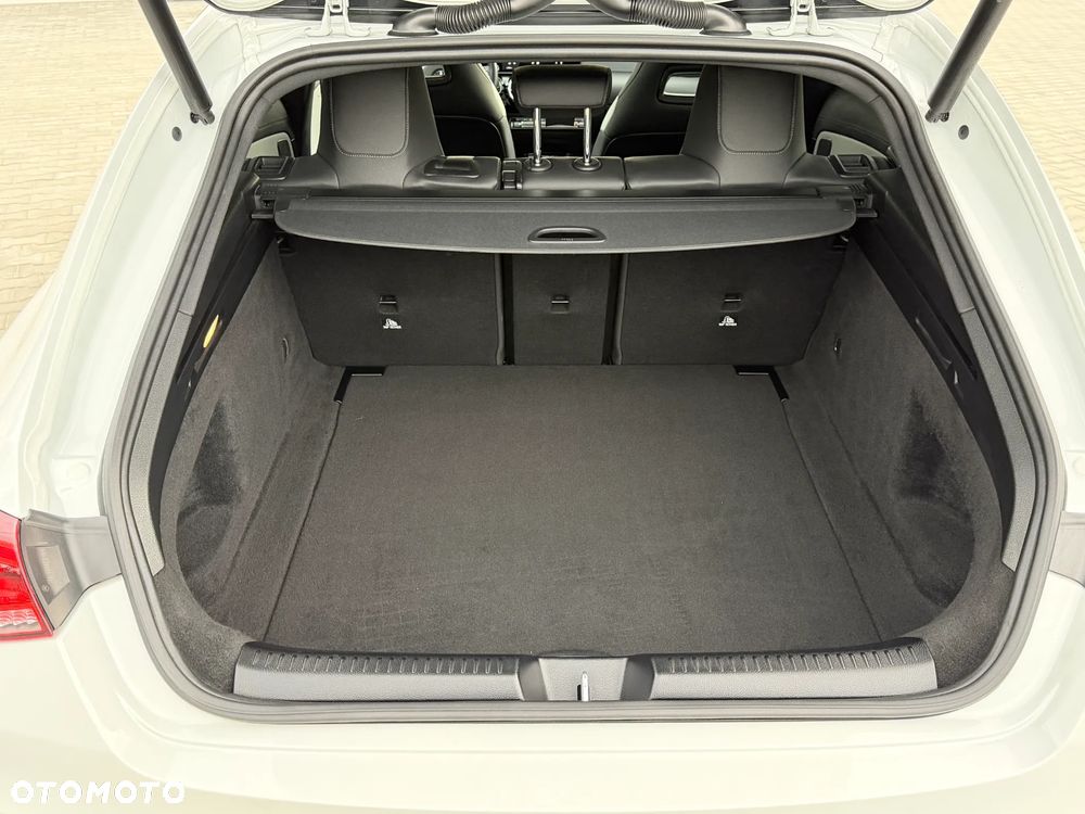 Mercedes-Benz CLA 250 4-Matic AMG Line 7G-DCT - 32