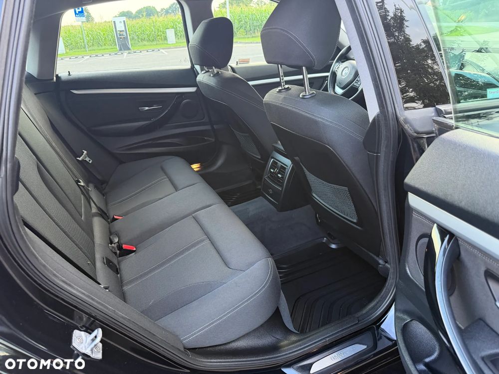 BMW 3GT 320i GPF xDrive Sport Line sport - 36