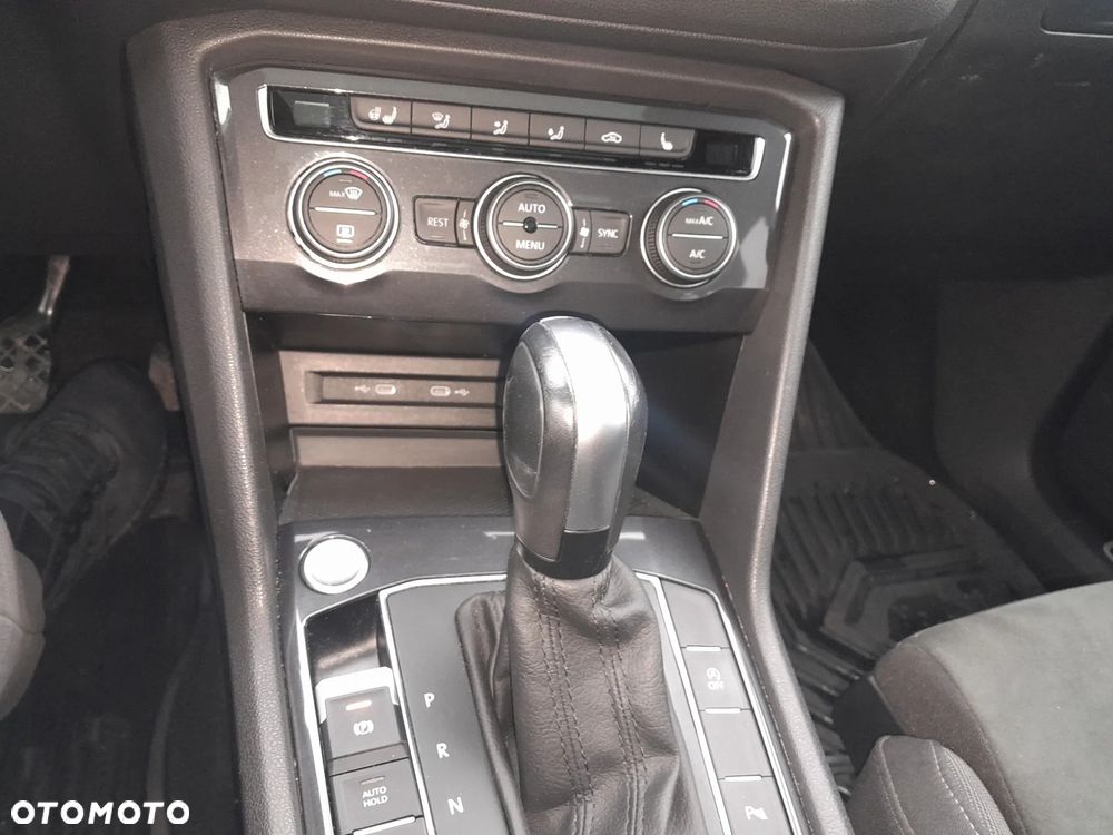 Volkswagen Tiguan 2.0 TDI SCR 4Mot Elegance DSG - 12