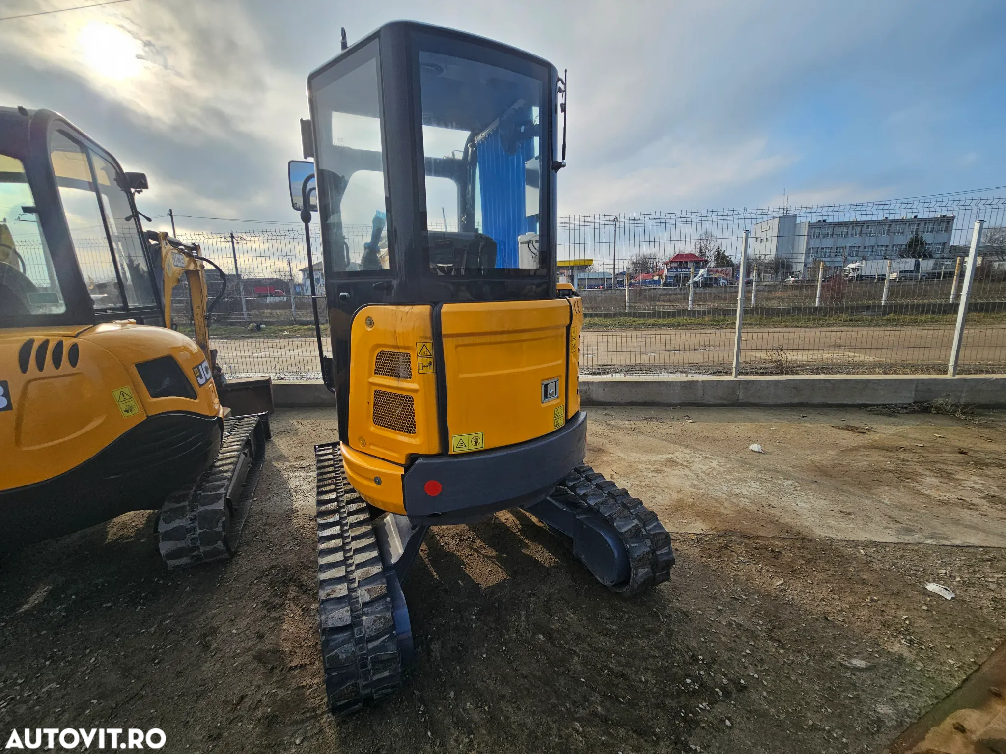 Hitachi Hytec XV28C miniexcavator compact excavator mic senile - 5