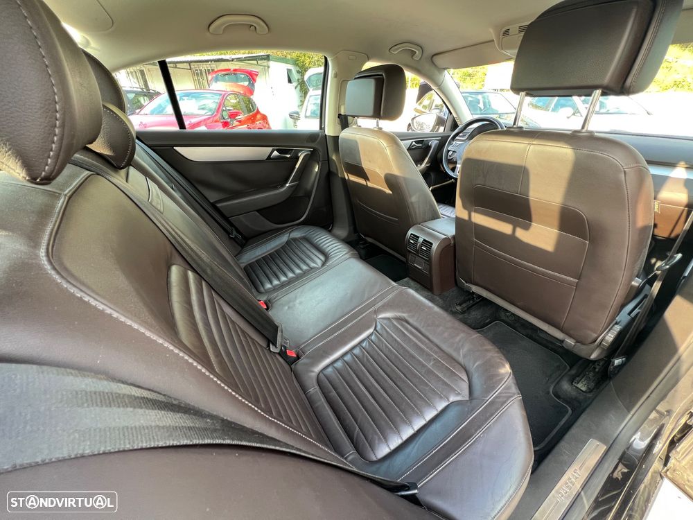 VW Passat 2.0 TDI Edition Confort. DSG - 11