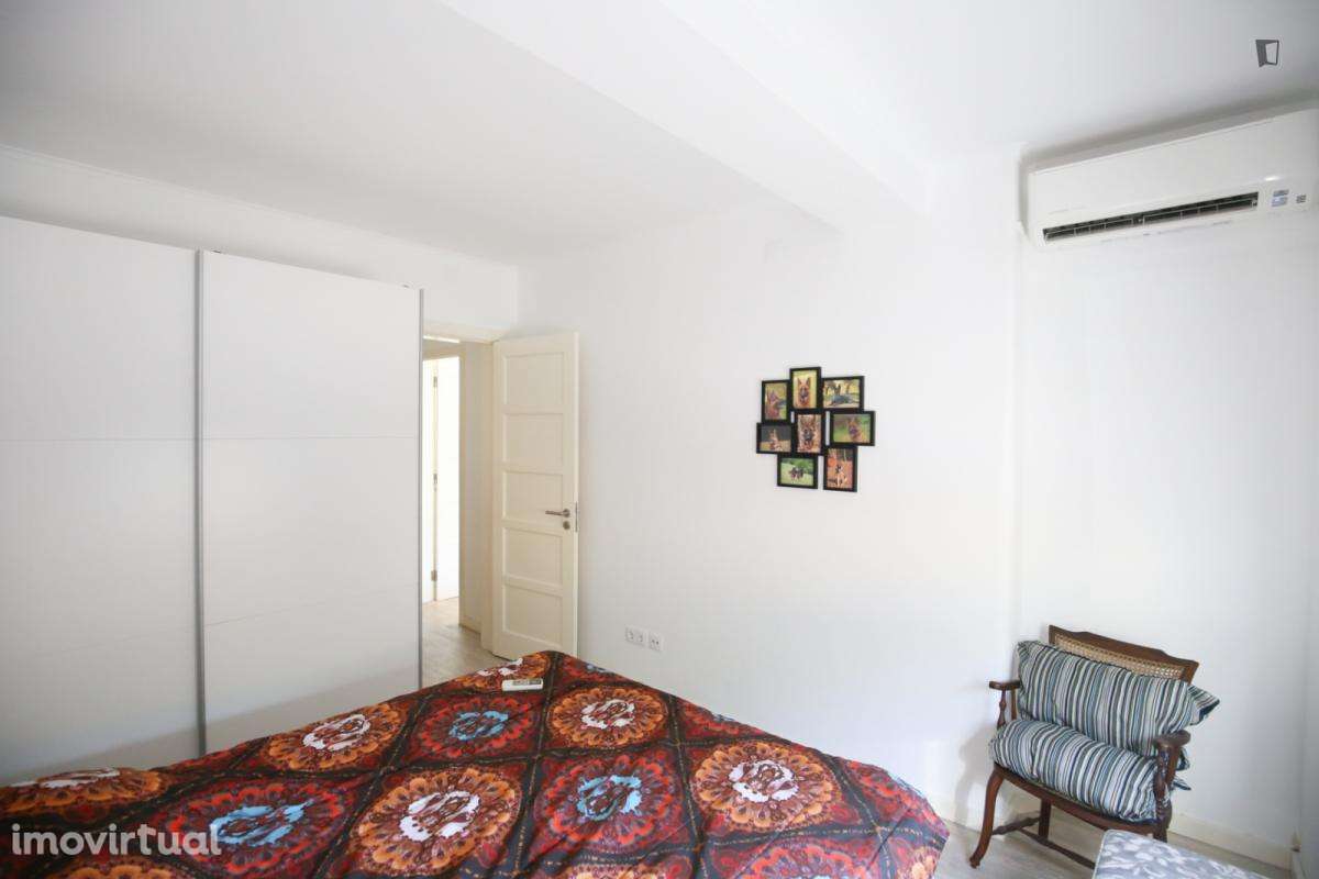 Apartamento com 1 quartos - localizado em Rato Lisbon - Grande imagem: 4/20