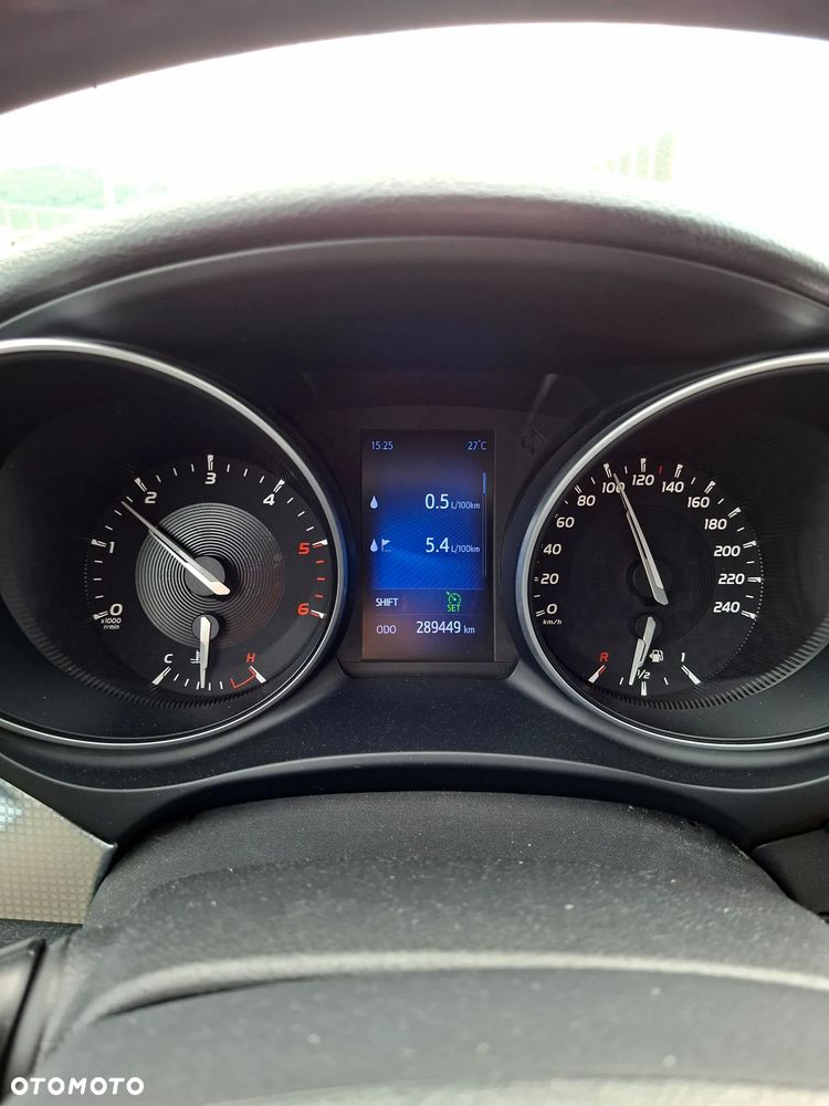 Toyota Avensis 2.0 D-4D Premium - 7