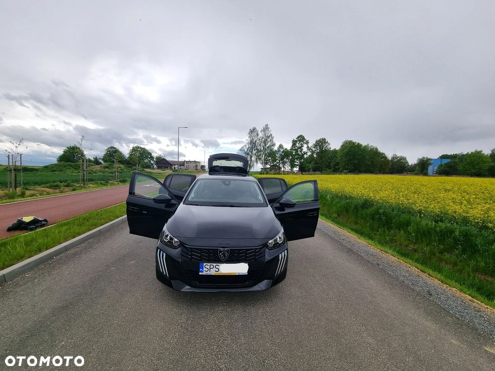 Peugeot 208 - 1