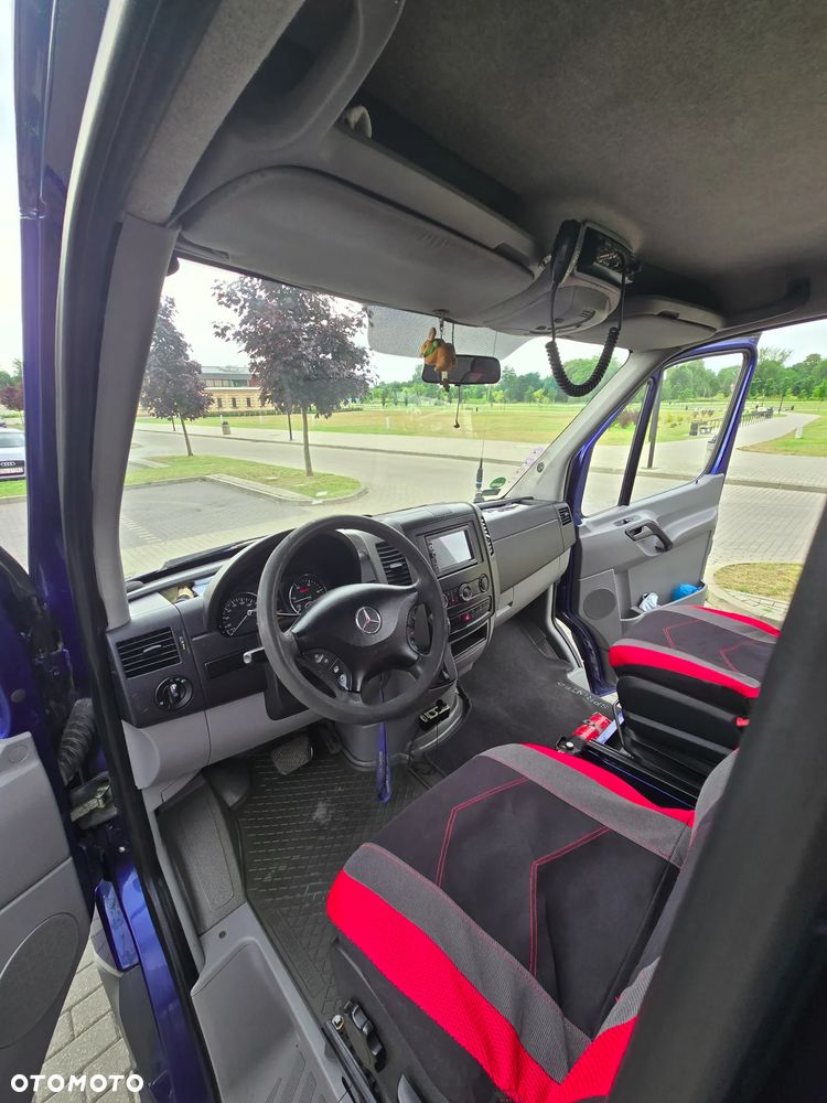 Mercedes-Benz Sprinter - 9