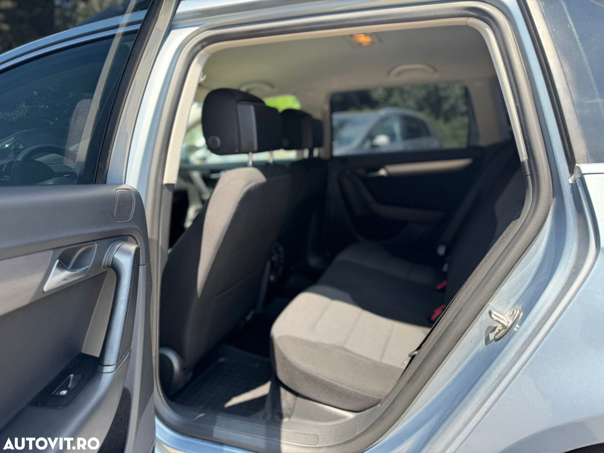 Volkswagen Passat Variant 2.0 TDI BlueMotion Technology Exclusive - 20