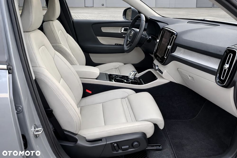 Volvo XC 40 B5 B AWD Ultimate Bright - 14