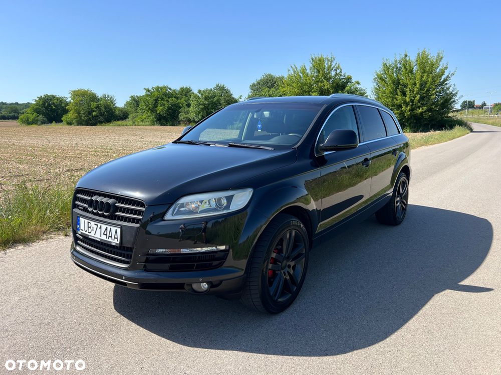 Audi Q7 - 1