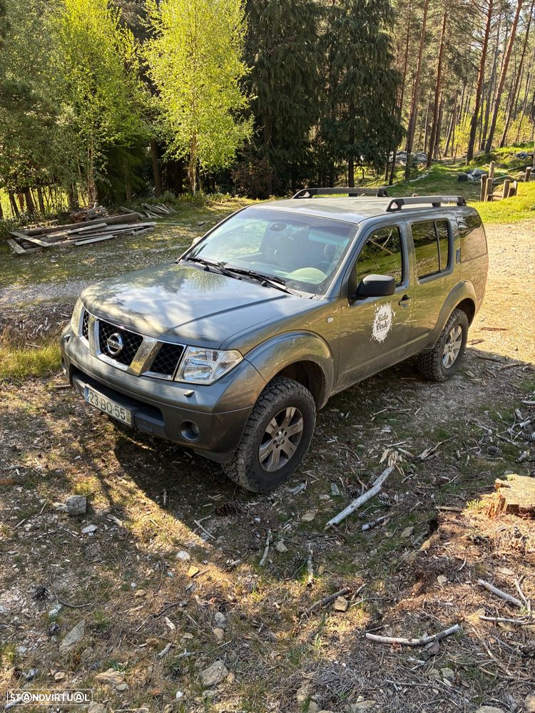 Nissan Pathfinder - 2
