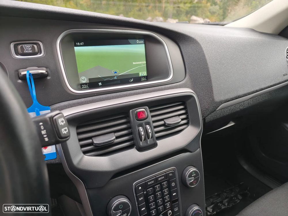 Volvo V40 D2 Momentum - 11