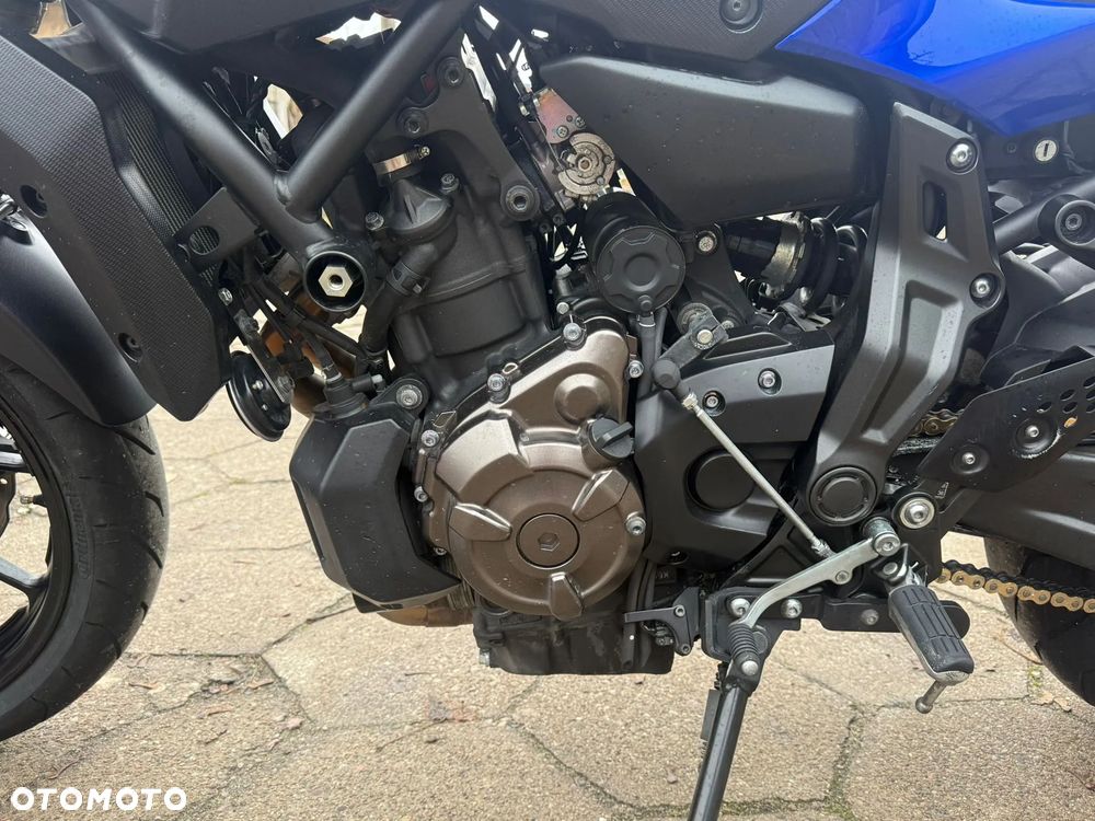 Yamaha MT - 24