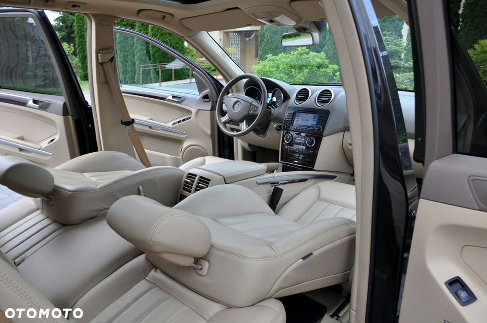 Mercedes-Benz ML - 26